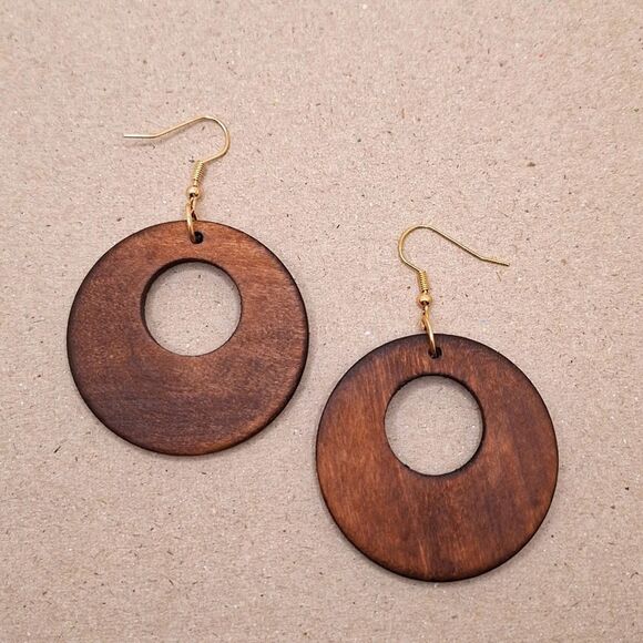 Brown wooden round boho hollowed out earrings - Picture 1 of 3